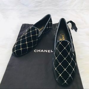 CHANEL Loafers Black/Gold